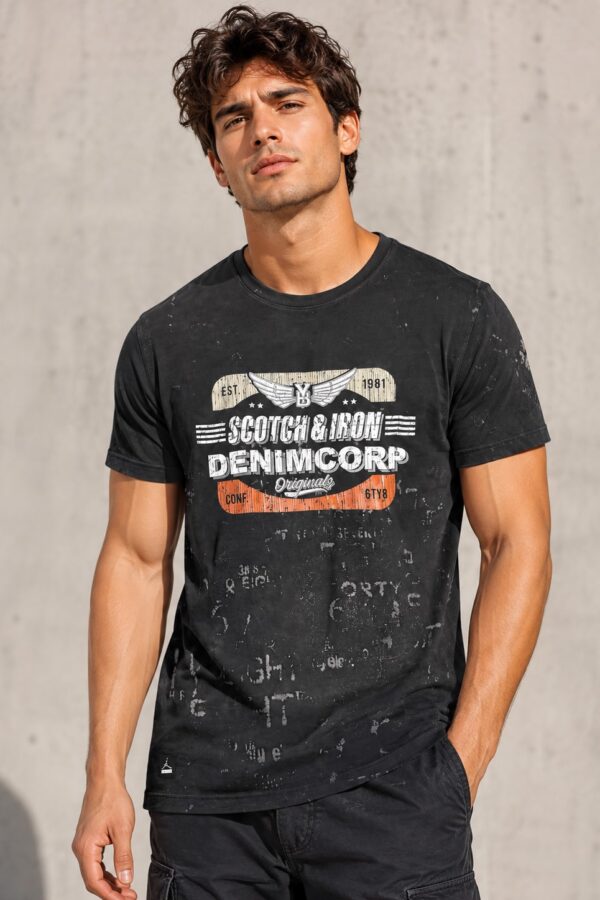Round T-Shirt